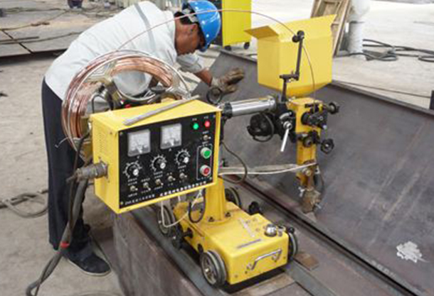 自動(dòng)埋弧焊